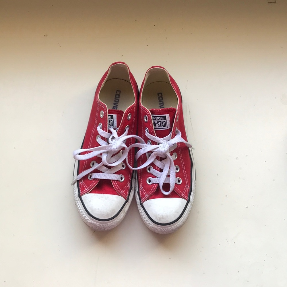 Red Converse size 7.5